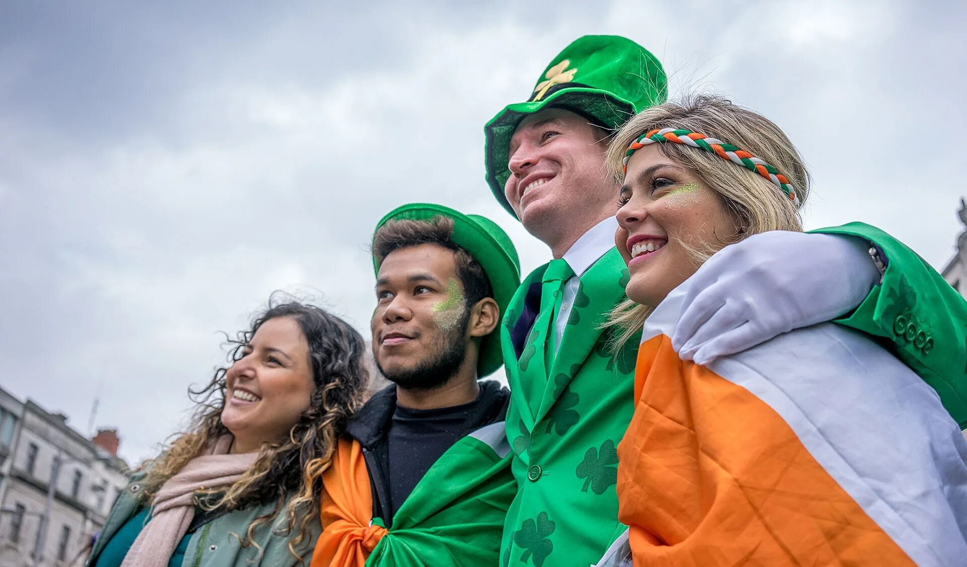 Жители радуются. Ирландия и ирландцы. Жители Северной Ирландии. Ирландия люди. Ирландия население.