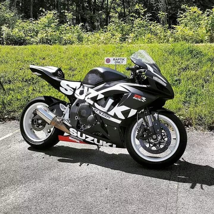 Suzuki gsx 600rr. Судзуки новый спортбайк. Спортбайк suzuki r1. Спортбайк сузуки. Мотоцикл сузуки gsxr 600.