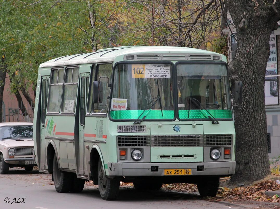 Расписание 160 воронеж. 102 Автобус Воронеж Семилуки маршрут. Автобус Воронеж Семилуки. Автобус 102 Воронеж-Семилуки. Автобус 160 Воронеж Семилуки.