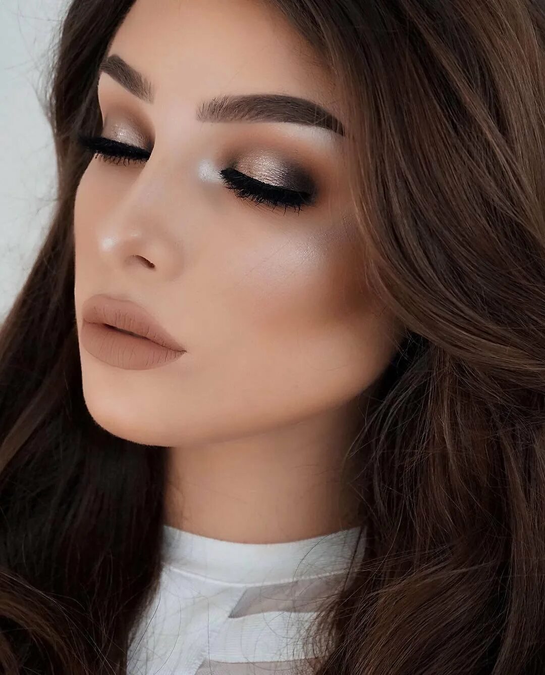 Красивый яркий макияж. Мейкап смоки браун. Нюдовый смоки. Картинки мейк. Мэй кап.