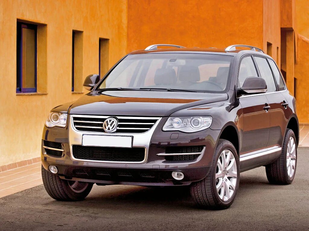 Машина volkswagen touareg. Фольксваген Туарег 2. Фольксваген Туарег 4. Джип Фольксваген Туарег. Фольксваген Туарег в6.