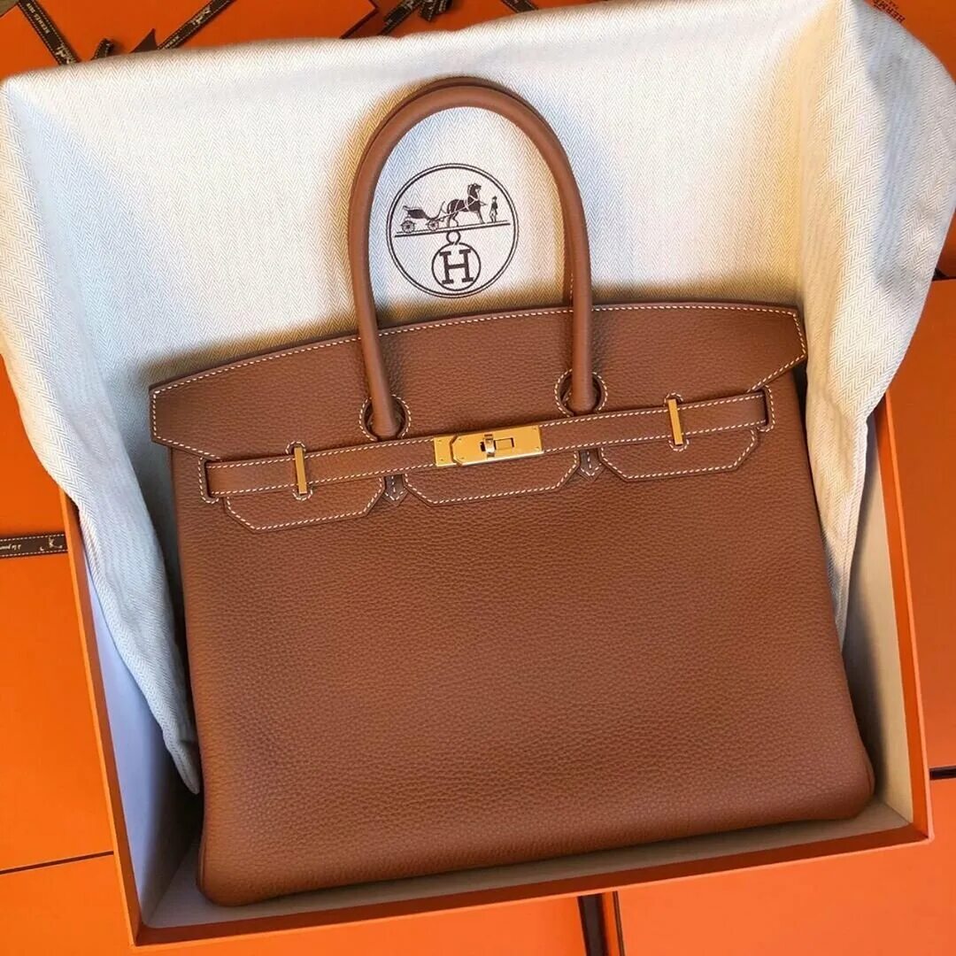 Гермес оригинал купить. Хермес Биркин. Сумка Хермес Биркин. Hermes Birkin Gold 35. Эрмес Биркин сумка оригинал.