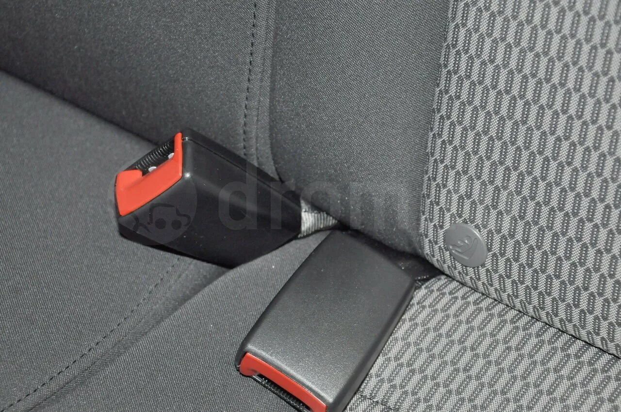 Изофикс крепление в поло седан. Isofix polo sedan. Изофикс на поло седан 2013. Chevrolet cruze 2012 isofix. Volkswagen polo 2014 isofix.