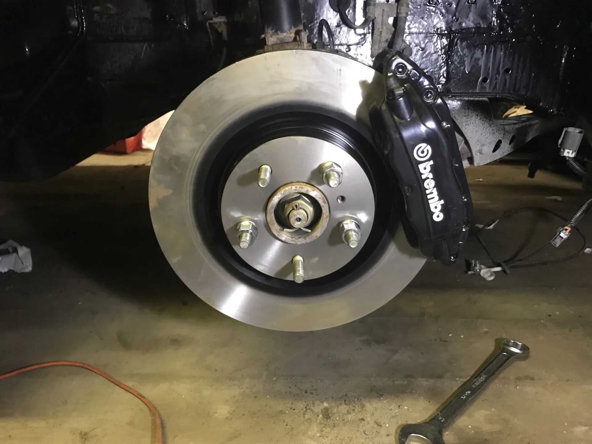 Тормозные тиида. Тормозные тиида. Nissan tiida диск тормозной drive2. Тормозные тиида. Задние тормозные диски ниссан тиида 1.