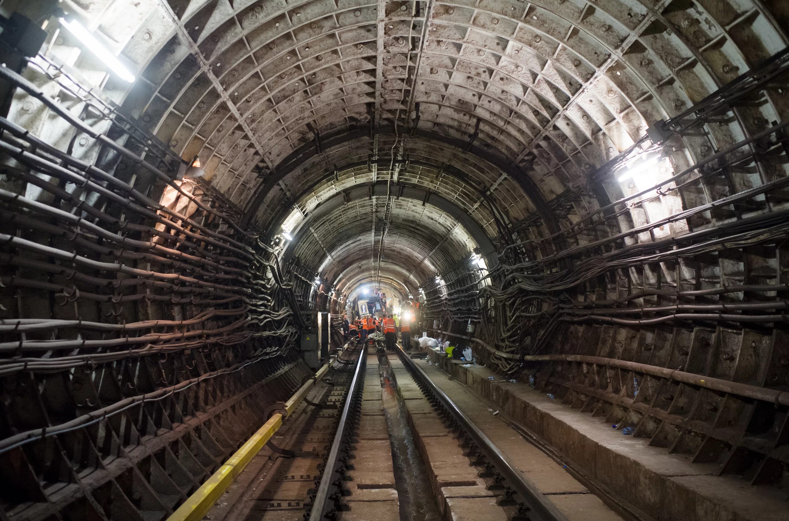 Приснилось метро. Тоннель метро. Тоннель Московского метро. Тоннель метрополитена. Станция метро тоннель.