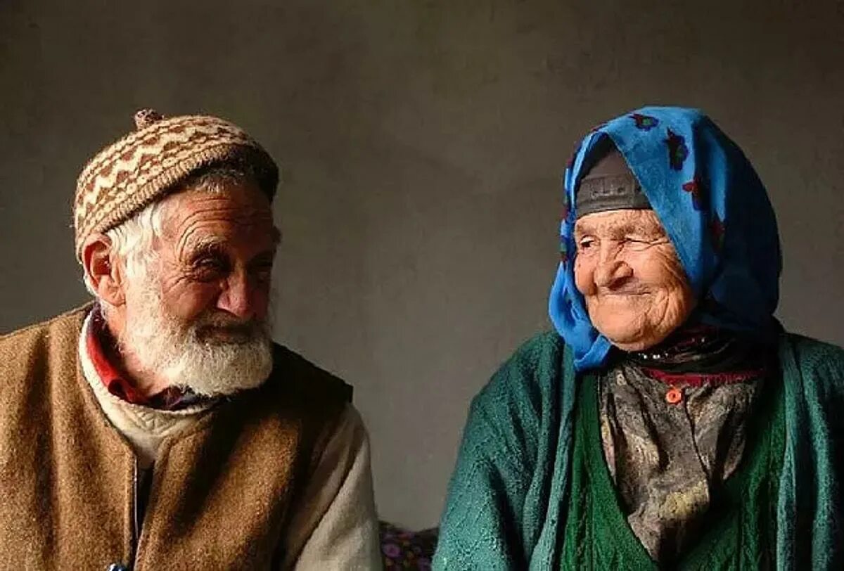 Мусульманская бабушка. Старик мусульманин. Старики. Старая мусульманка. Старики в Исламе.