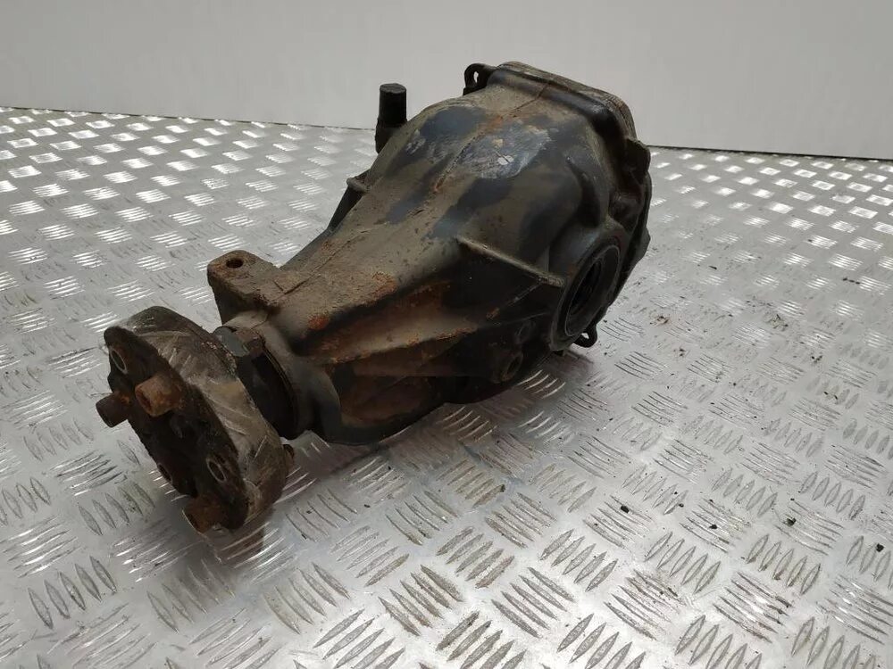 Редуктор мерседес. Редуктор 3. Редуктор мерседес 190. Редуктор мерседес e124 s line. Редуктор мерседес.