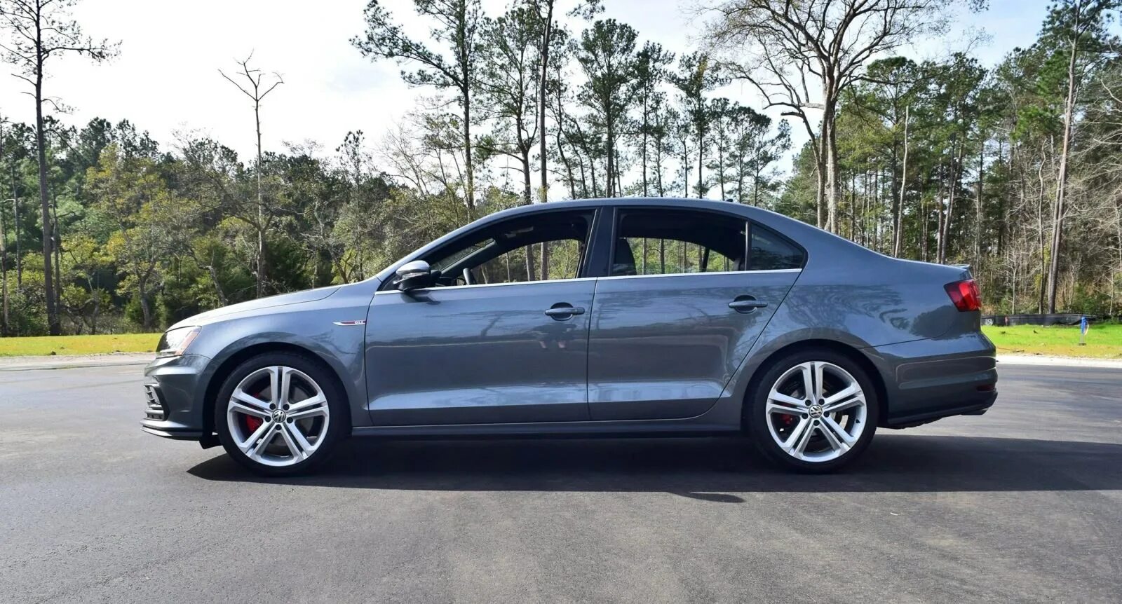 Колеса R17 с нестандартным вылетом - Volkswagen Jetta VI, 1,4 л, 2014 года колёс