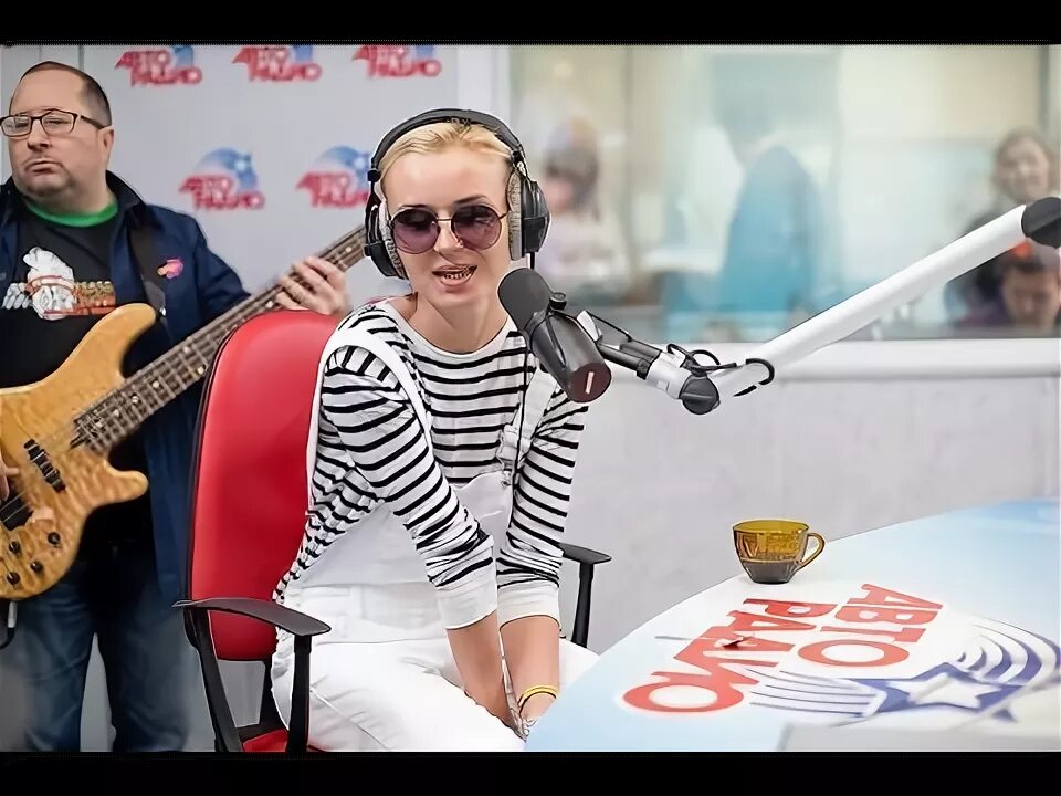 Песня шагай кто исполняет