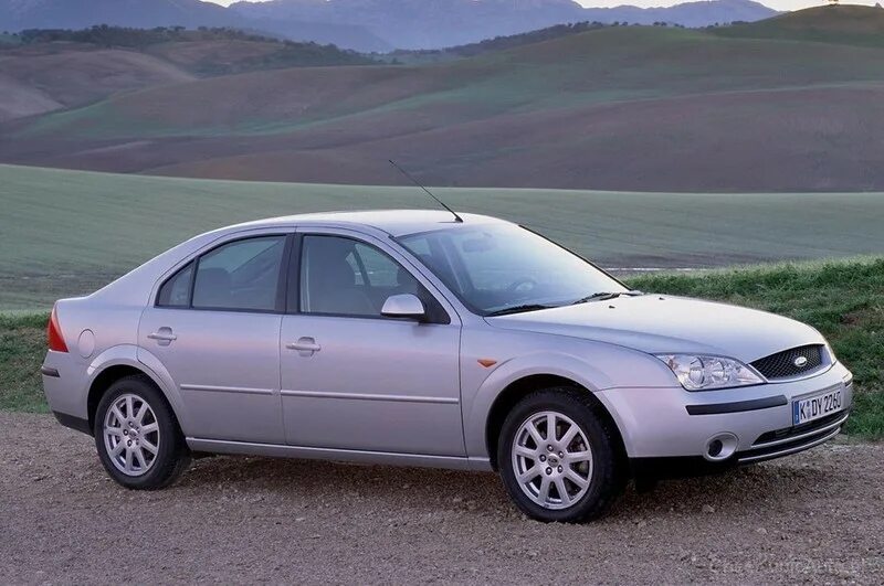 Форд мондео 2000 года. Ford Mondeo 2001. Форд Мондео 2000. Форд Мондео 2. Ford Mondeo 2003.