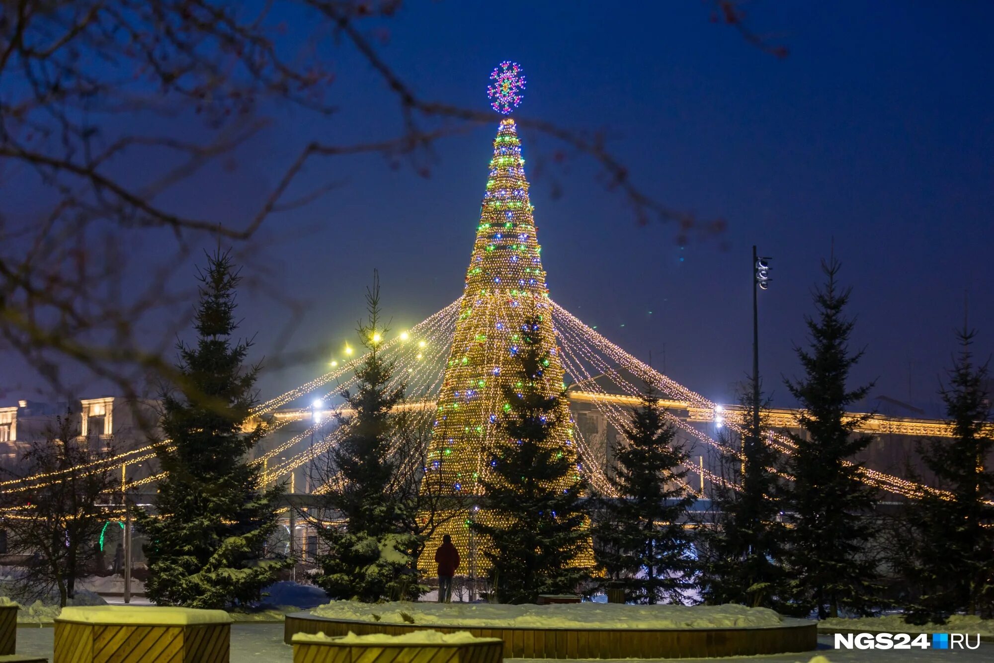 Фото нова года. Красноярск новый год фото. Город Красноярск фото новый год. Новогодний Красноярск фото в хорошем качестве. Фото где новый год фото.