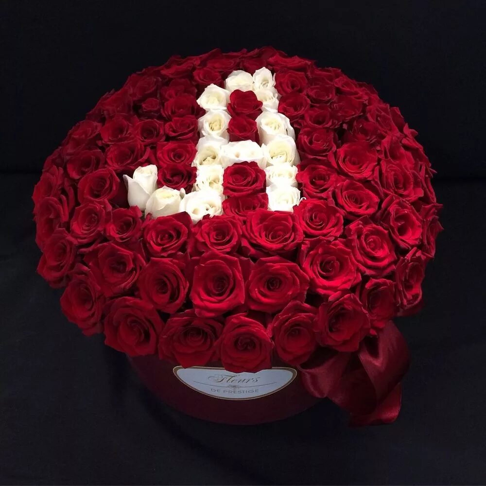 роза. красные розы на белом фоне. роза red torch. букет роз с буквой а. выше гул.