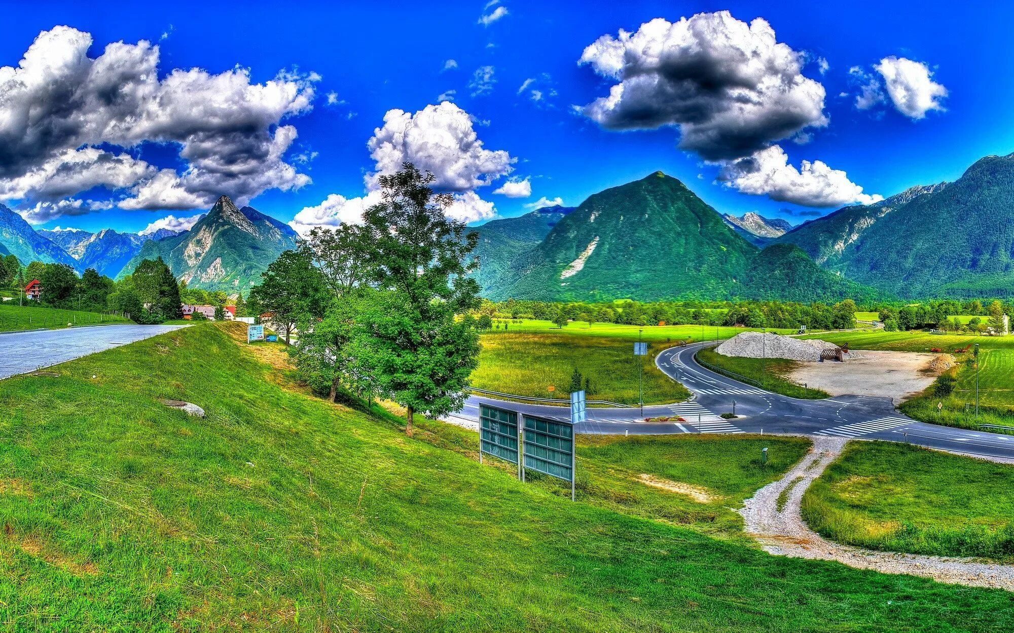 My country beautiful. Швейцария манзаралари. Горы Словения пейзаж небо Bovec. Табиат манзараси. Табиат манзараси расми.