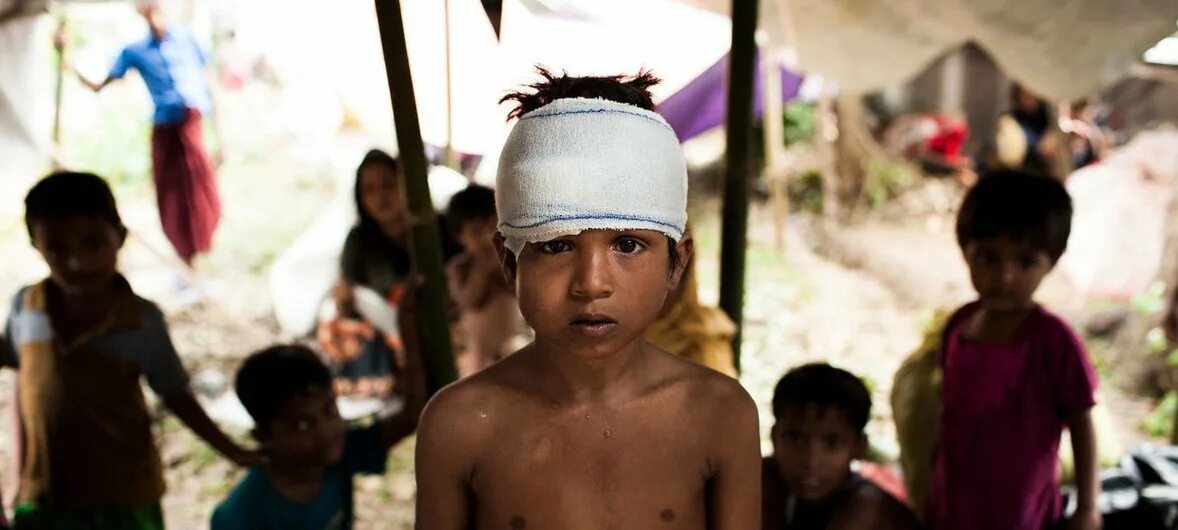 Беженцы рохинджа Бангладеш. Международный день невинных детей жертв агрессии.