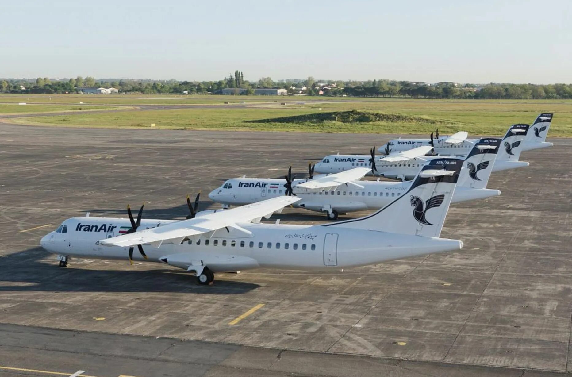 Турбовинтовой самолет пассажирский. ATR 72-600. Iran Air ATR 72-600. Турбовинтовой пассажирский ATR 72. Iran Air atr72.