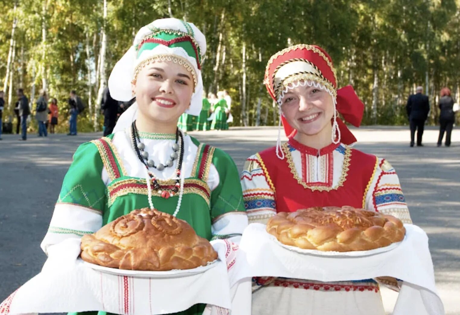 Угощай тогда. Угощай тогда