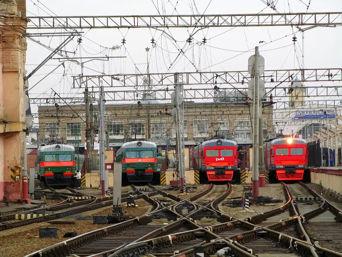 октябрьская железная дорога москва вокзал. три вокзала казанский ленинградский ярославский. ленинградский вокзал москва. октябрьская железная дорога поезда. октябрьская железная дорога москва вокзал.