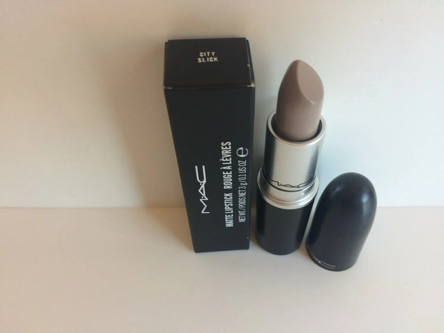 Mac maximal matte lipstick. Помада mac 235 bosom friend. помада mac bosom friend. mac lustre 531. mac act natural помада.