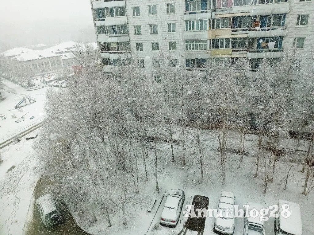 Погода в тынде амурской области. Снег весной. Тында снег. Снег в Амурской области. Снег летом.