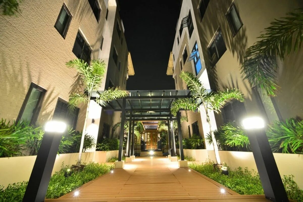 Graceland Phuket 4 Патонг. Шарм Резорт Пхукет. Отель Шарм Резорт Пхукет 4 +. Glow Mira 4* Пхукет. The charm resort