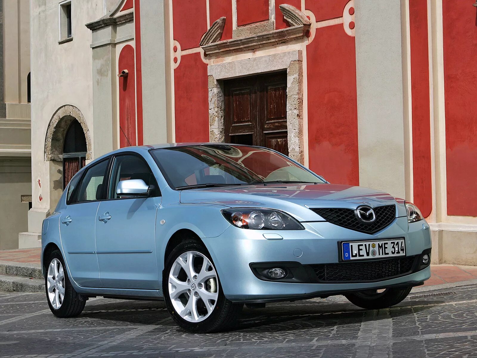 Мазда 3 вк 1.6. Мазда 3 1 поколение. Mazda 3 2006. Мазда 3 2006 1 поколение. Мазда тройка хэтчбек 2006.