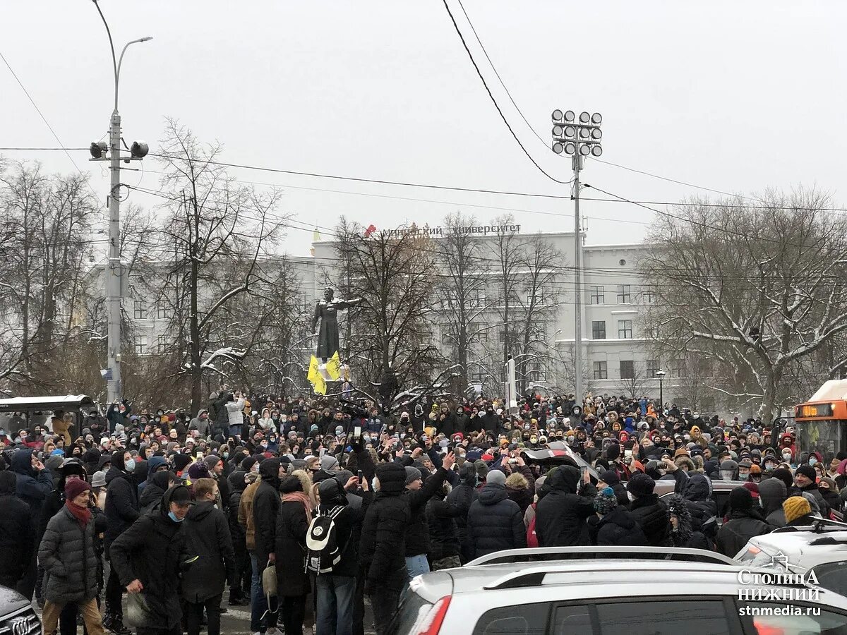 Митинг в нижнем новгороде. Митинг Нижний Новгород 31.01.2021. Митинг 23 января 2021 Нижний Новгород. Протест Нижний Новгород 2021. Митинг Навального в Нижнем Новгороде.