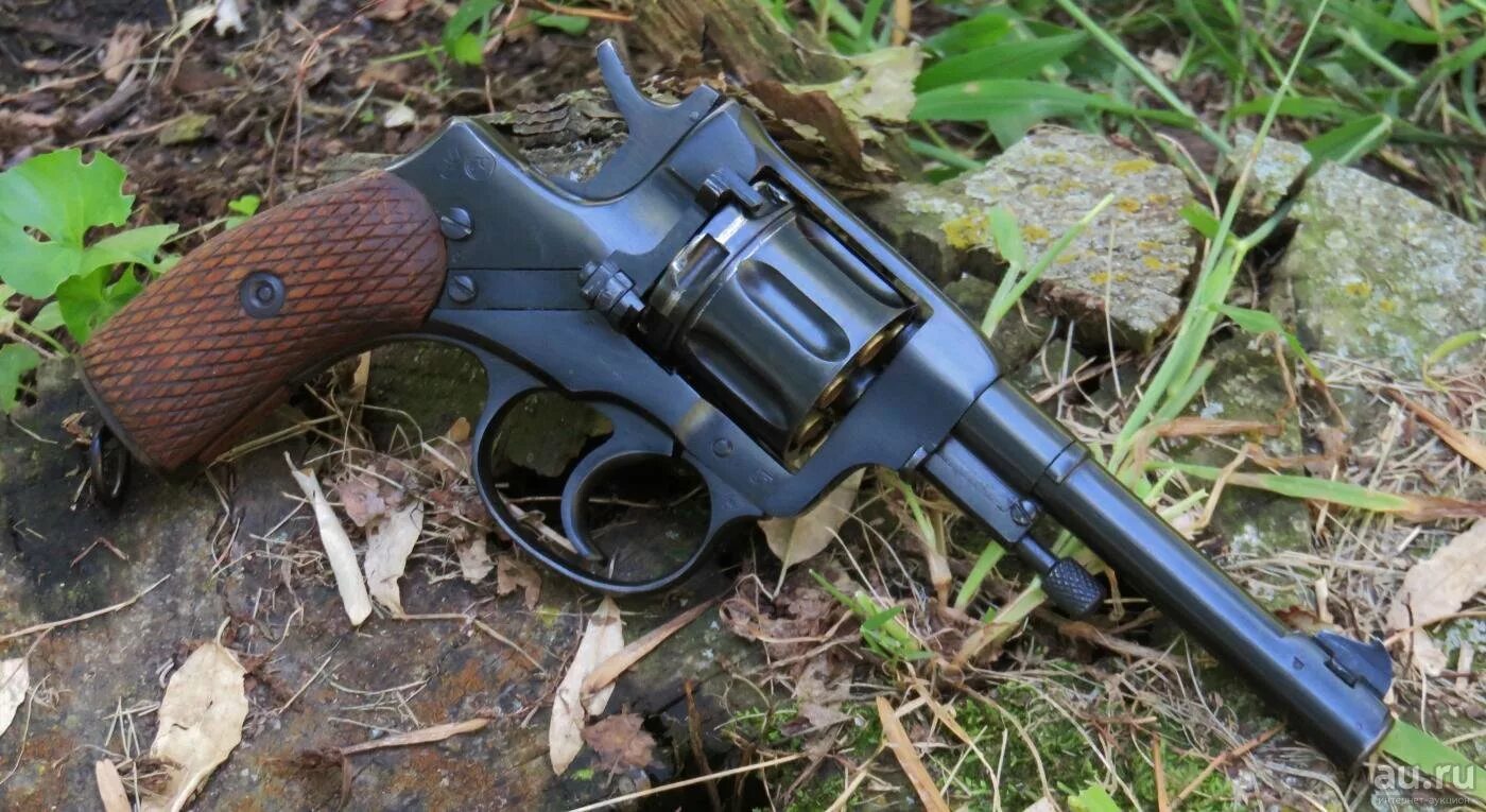 Gun steel. Наган 1895. Револьвер системы Нагана. Револьвер Наган 1895 боевой. Револьвер Нагана обр 1895 г.