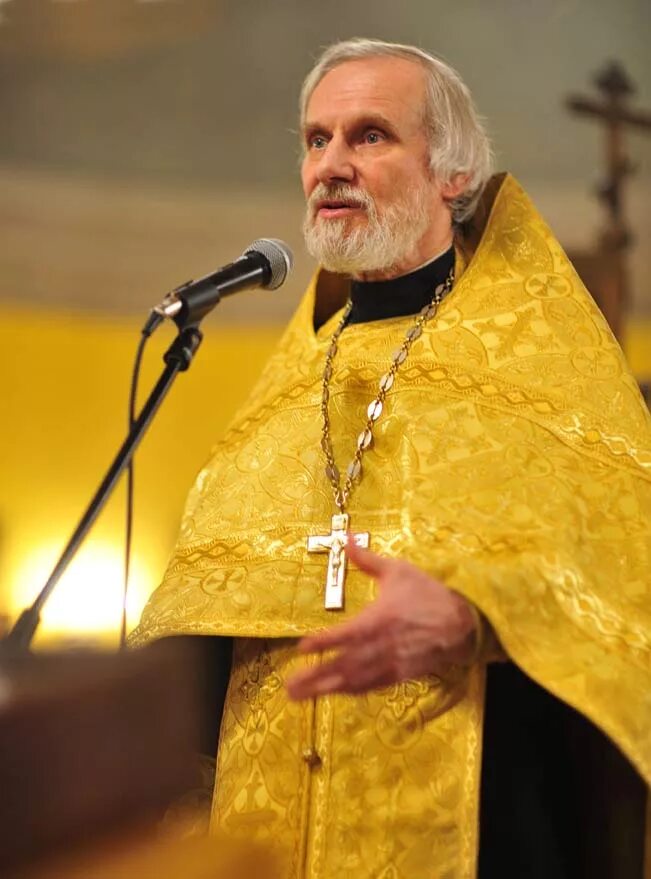 священники ученые