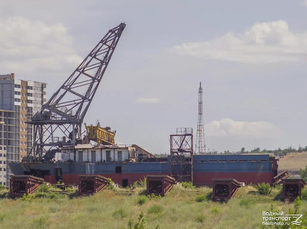 Судостроительный завод волгоград красноармейский. Волгоградский судостроительный завод. Судостроительный завод волгоград. Оао "волгоградский судостроительный завод" ("вгсз"). Волгоград завод красноармейский.