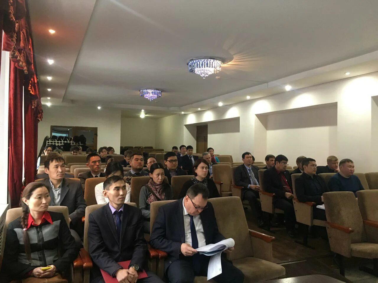 Минтопэнерго тыва сайт. Минтоп тыва. министр тувы топлива и энергетики.