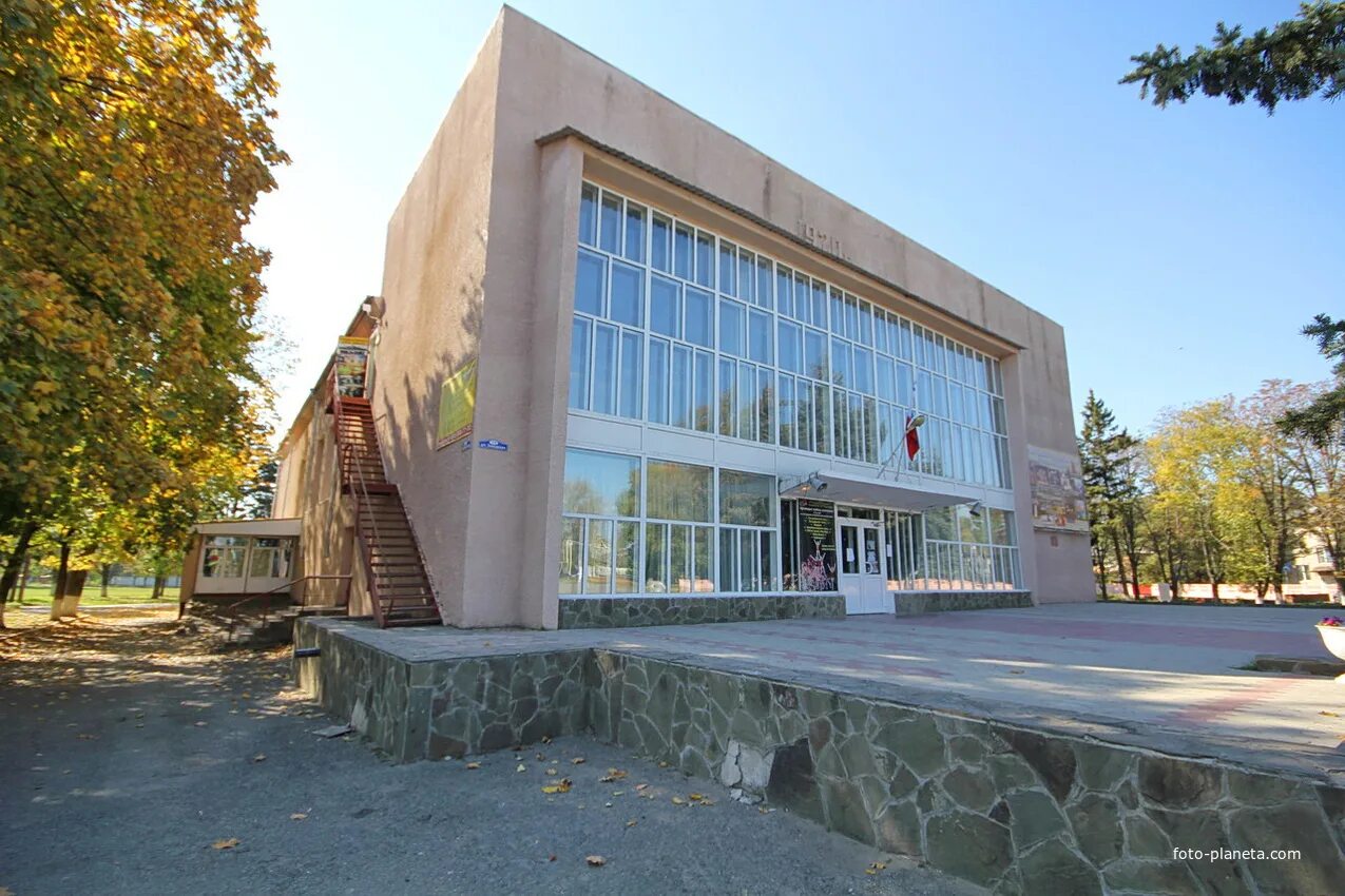 спорткомплекс аксай речников. аксай ростовская область дворец спорта. аксай дворец. дворец спорта аксай. дворец спорта аксай тренажерный зал.