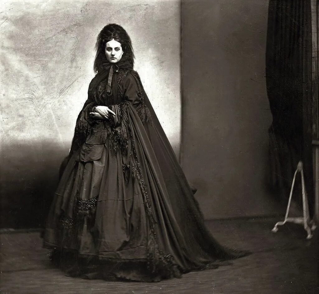 Графиня countess. Графиня ди кастильоне. графиня вирджиния кастильоне. итальянская графиня вирджиния ди кастильоне. вирджиния элизабетта луиза карлотта антониетта тереза мария олдоини.