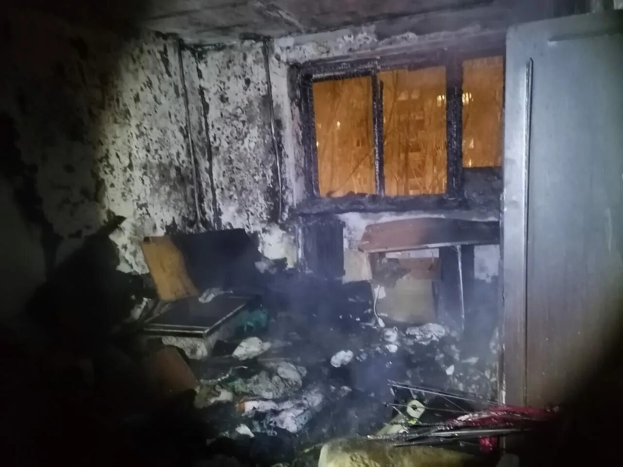 Сильный пожар. Пожар фото. 56 школа пожар. Пожар череповец окт 72 а. Пожар для детей.