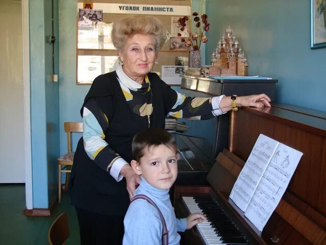 музыкальная школа кара караева. дмш 42 домашнее задание. хрисаниди. хор улиток. дмш 53 зеленоград педагог фортепиано маргарита николаевна.