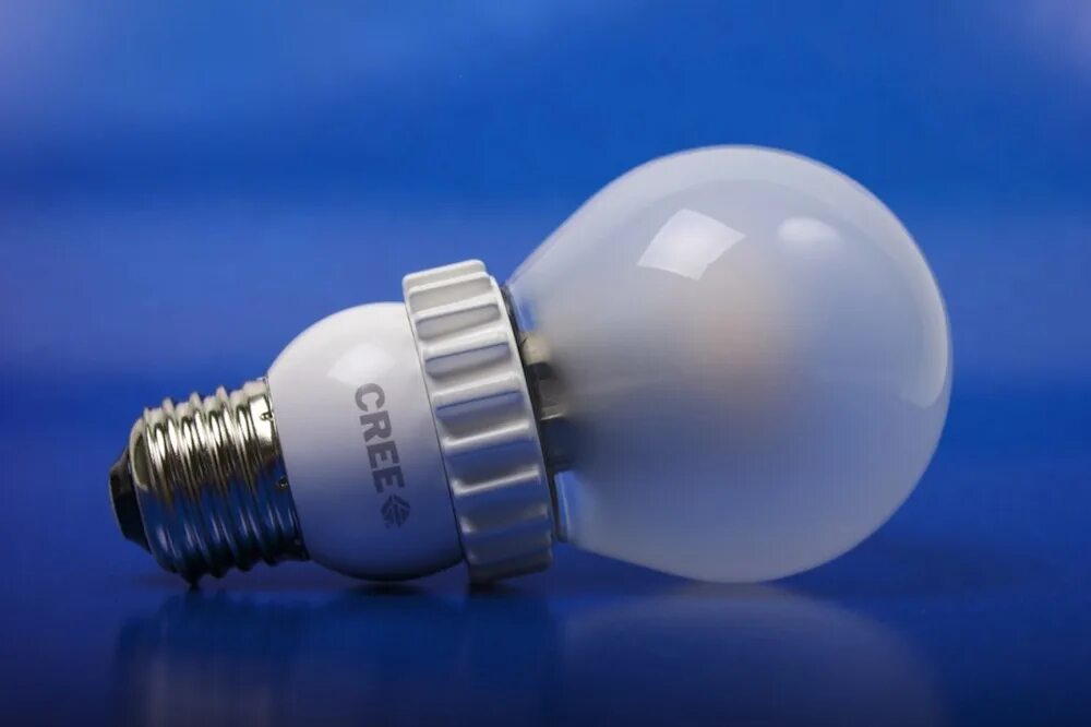 Light on led. Светодиодная лампа. led лампы. led light bulb. tadbulb.