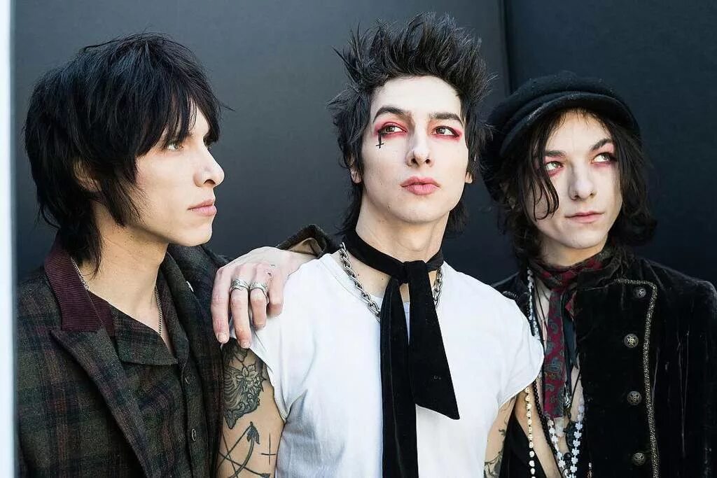 Группа Palaye Royale. Группа Palaye Royale участники. Palaye Royale вокалист. Группа my Chemical Romance.