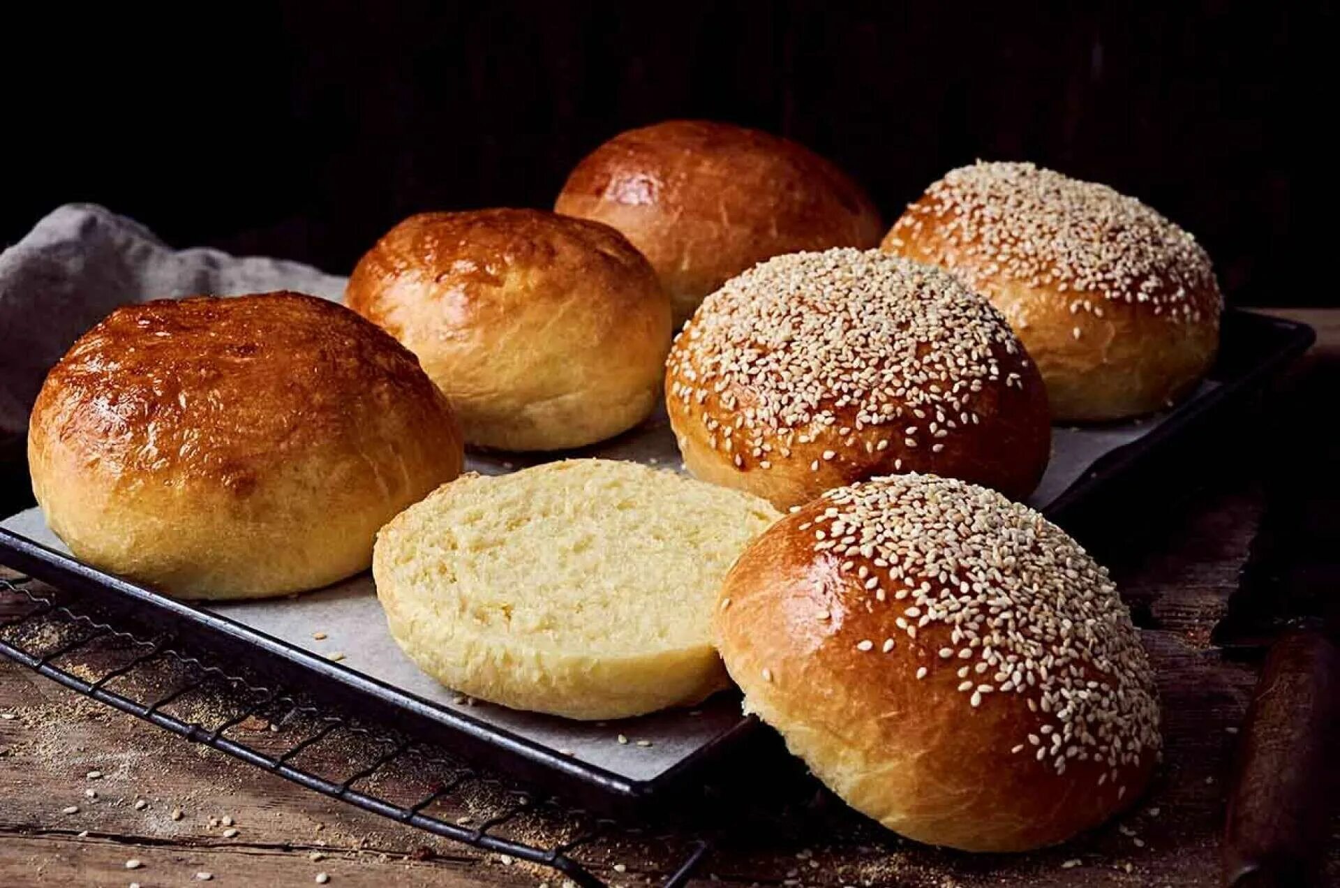 Бриош. Brioche Bread. Сайка выпечка. Bun булочка. Хмельницкие булочки