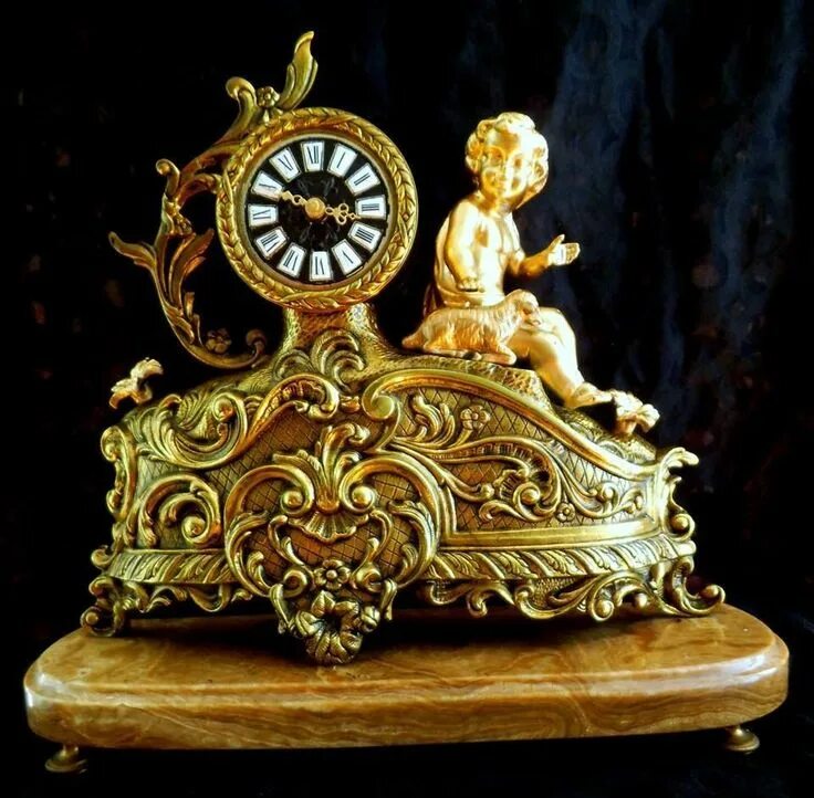 Версаль часы. Rococo Bronze Clock. Часы Mozer Mantel Clock Limited Edition Boroque Style. Часы Versailles. Наручные часы в стиле Барокко.