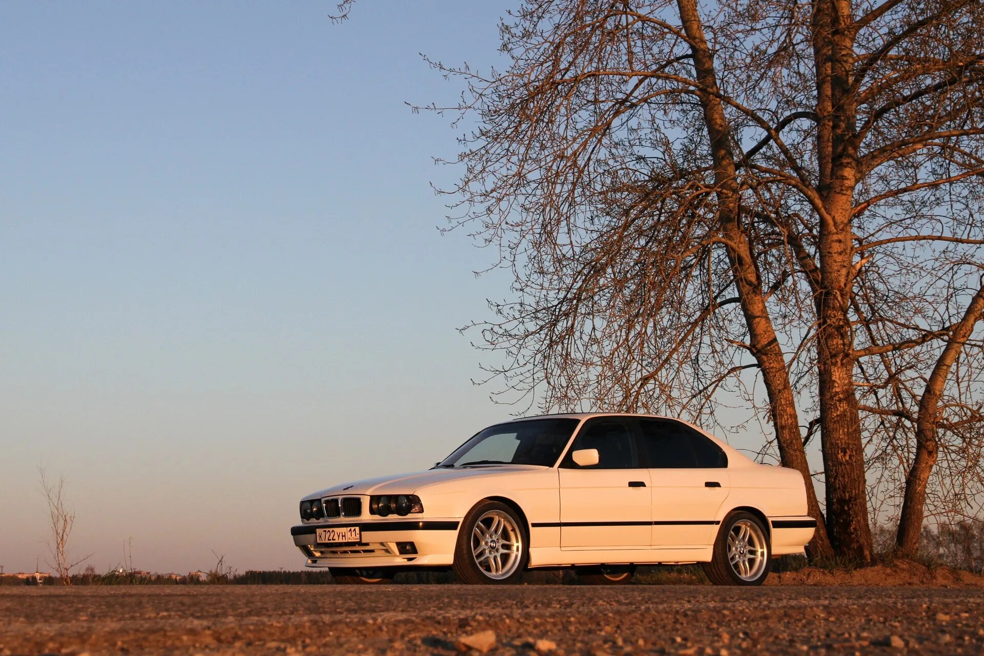 Е34 белая. BMW e34 540i. BMW e34 White. BMW e34 540i белая. БМВ 34 540i.