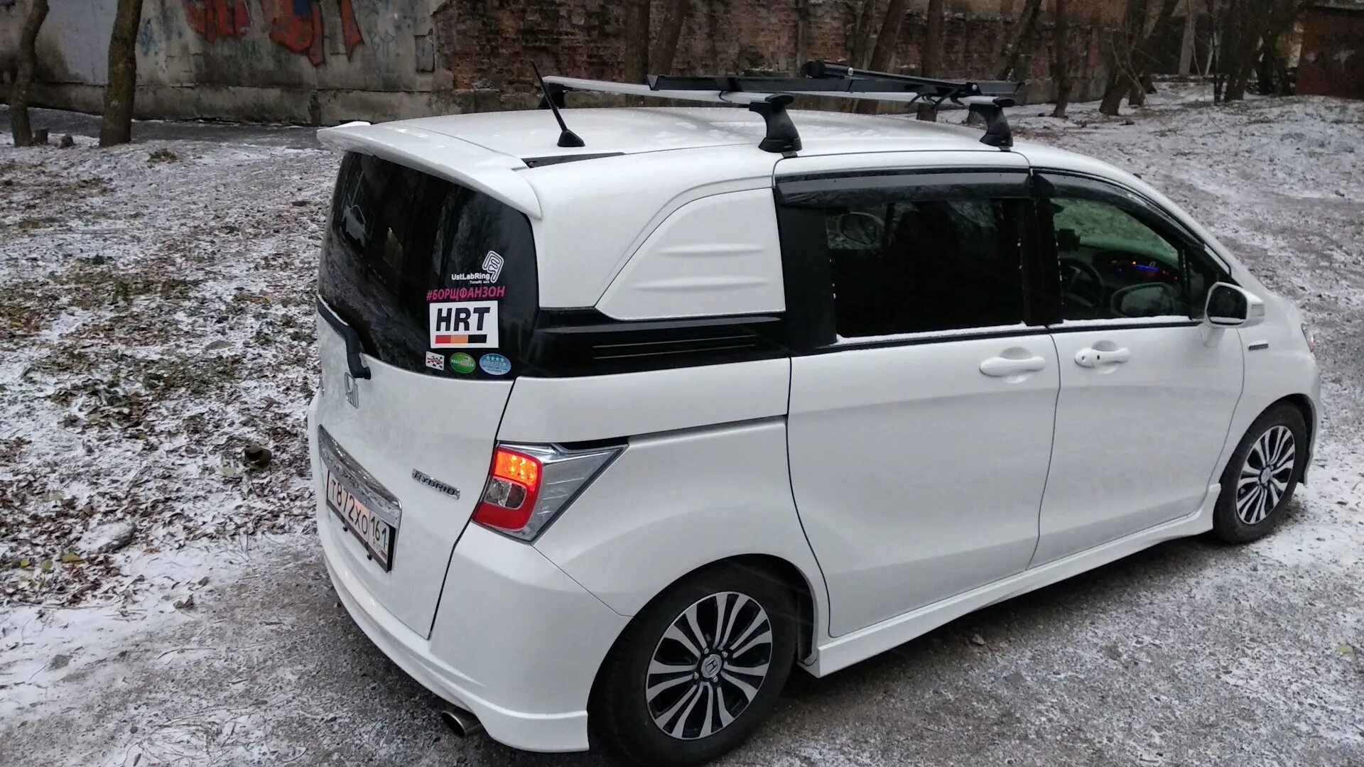 Фрид тюнинг. Honda freed Spike r17. Honda freed 2009 Tuning. Honda freed Spike Camper. Honda freed 2 Tuning.