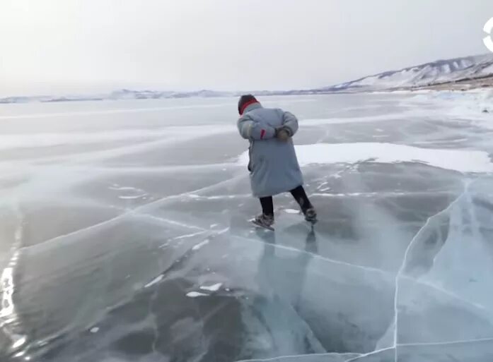 Мореходова любовь николаевна биография. Мореходова Байкал. Любовь Мореходова Байкал. Любовь Мореходова Байкал на коньках. Баба Люба Байкальская конькобежка.