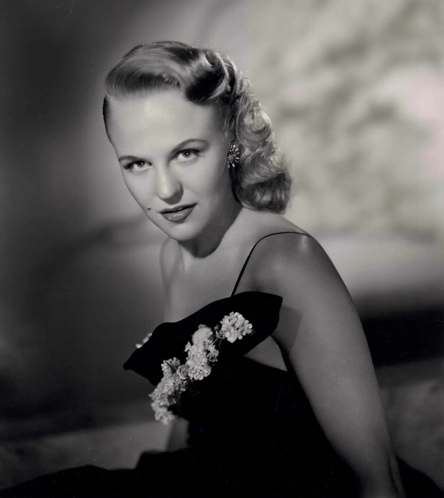 Peggy beauty записи. Пегги ли. певица peggy lee. peggy lee фото. lee peggy &quot;ultimate&quot;.