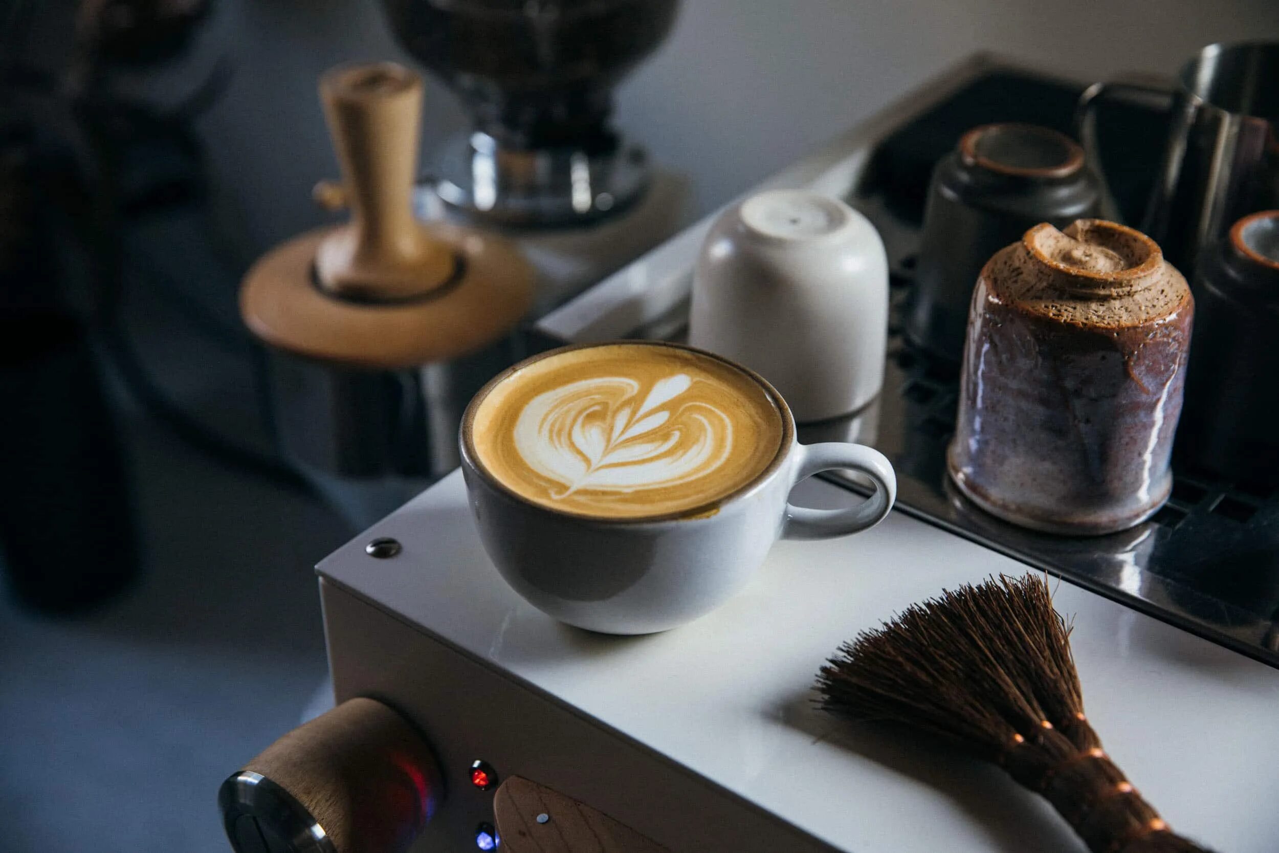 Смотрите эспрессо тв. Эспрессо на la Marzocco. Кофе клип. Колесо эспрессо. Barista Hustle Bowls.