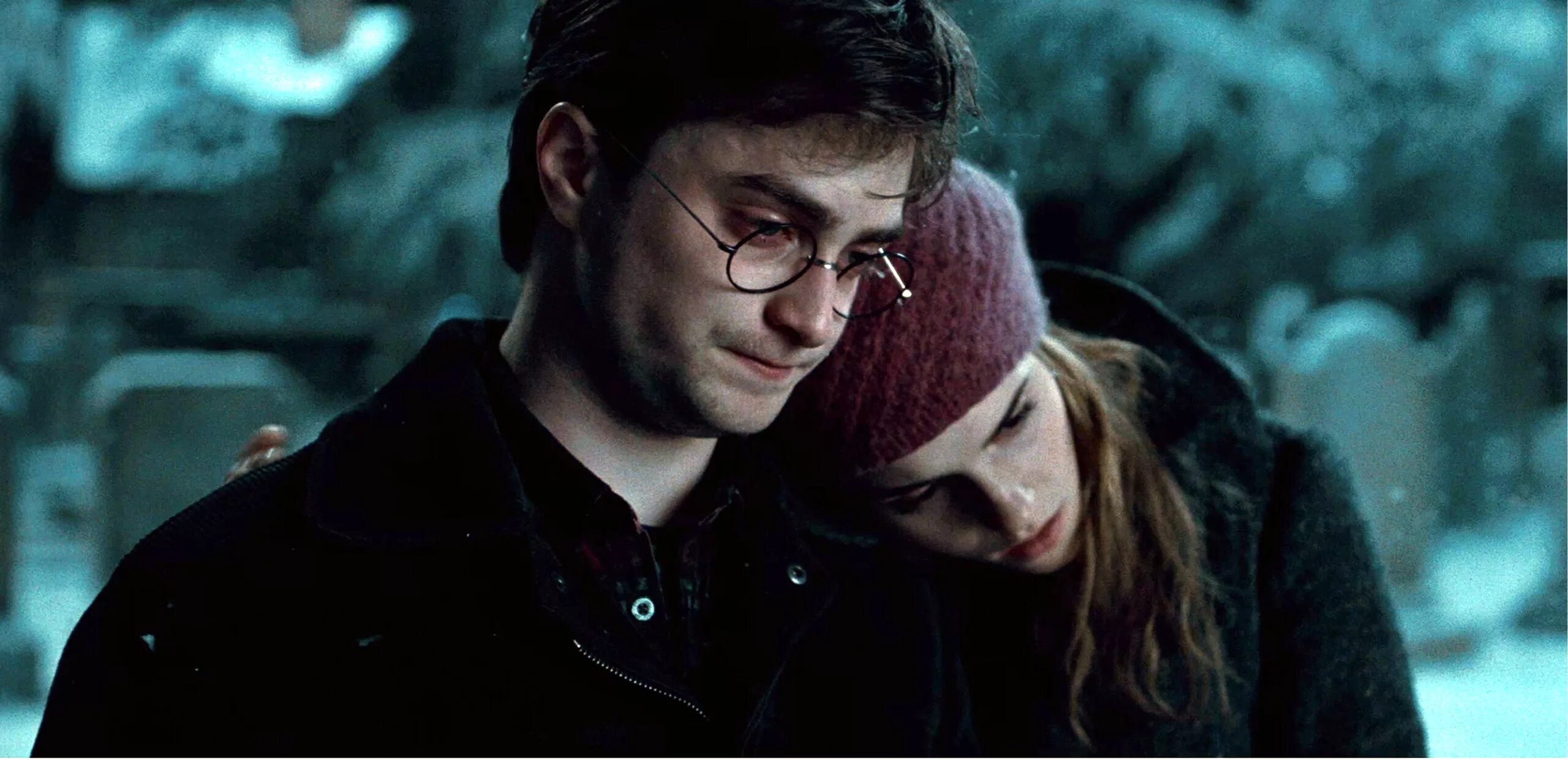 Август руквуд гарри. Гарри поттер гермиона рон и джинни. Harry and i we. Гарри и гермиона. Гарри поттер гермиона.