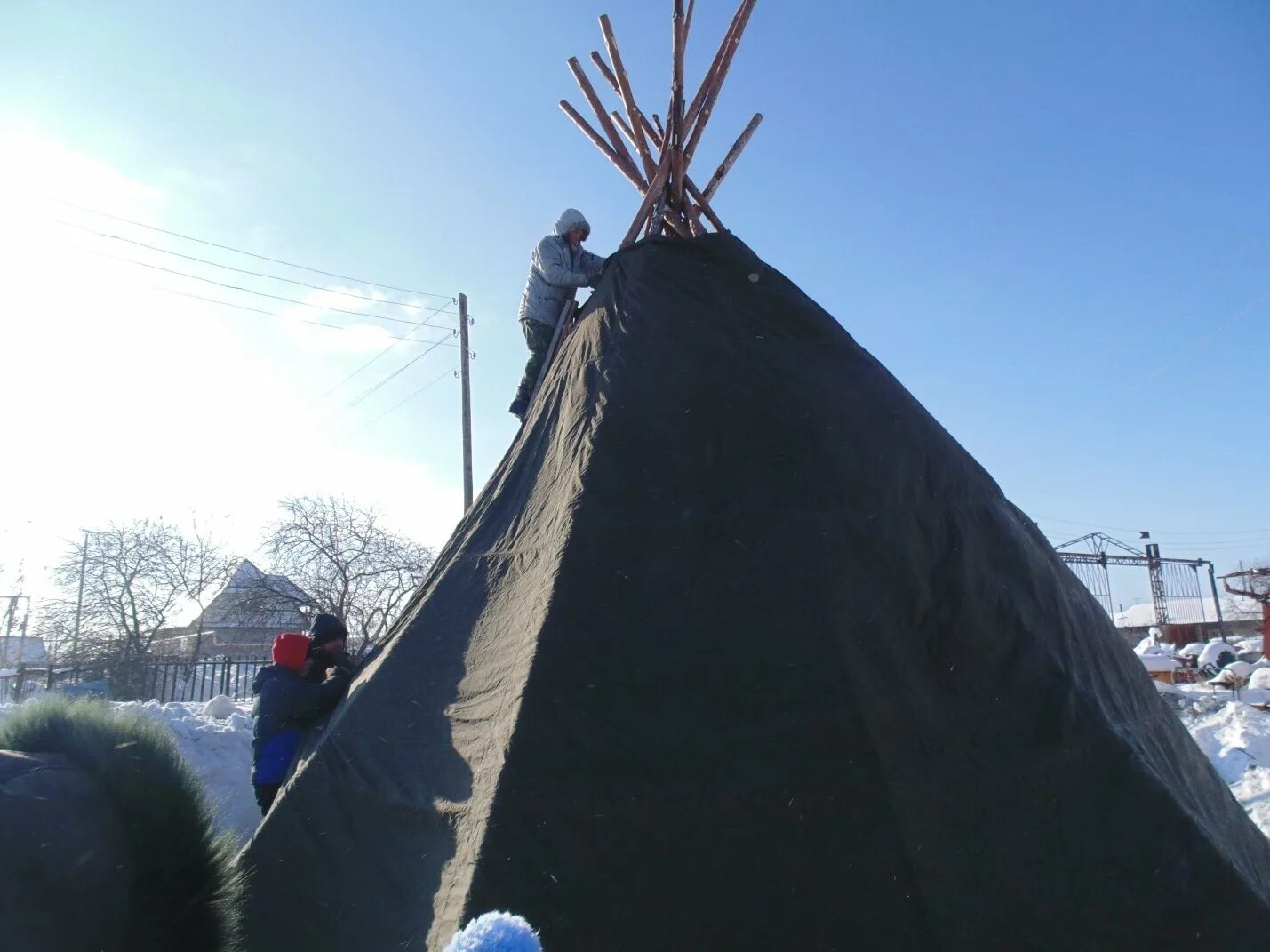 Как сделать чум. Вигвам поделка. Арктика яранга чум. Юрта вигвам чум. Юрта вигвам чум.