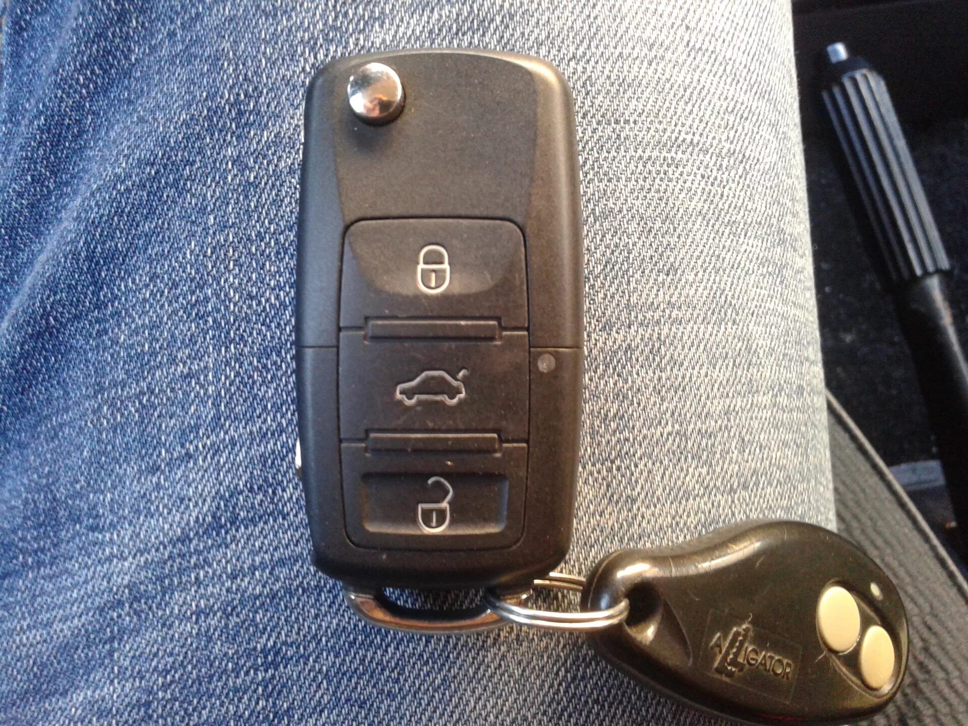 Сигнализация жигули 2107 ключи. Ключ зажигания ваз 2110. Потерян ключ ваз. Ключ зажигания 2107 выкидной. Ключ зажигания ваз 2112.