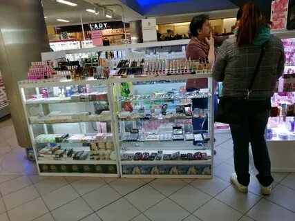 Shopping nails