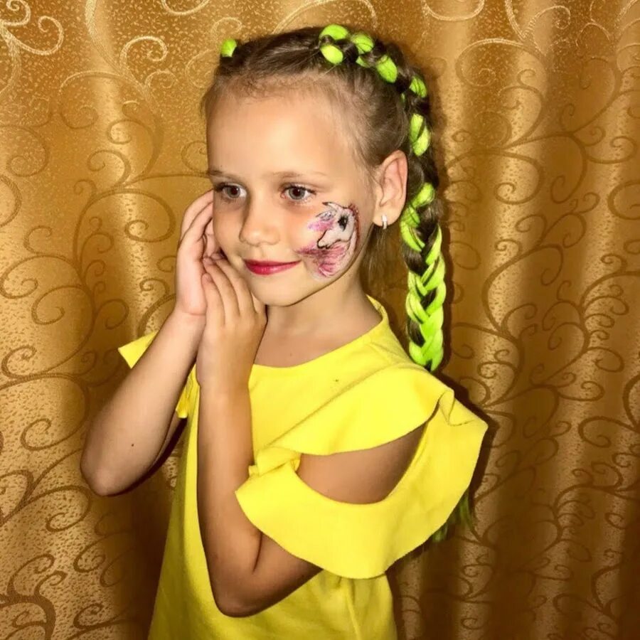 Покажи канал алисы. Алиска Малиска. Алиса 8 лет. Алиса ютуб. Новая Алиса.