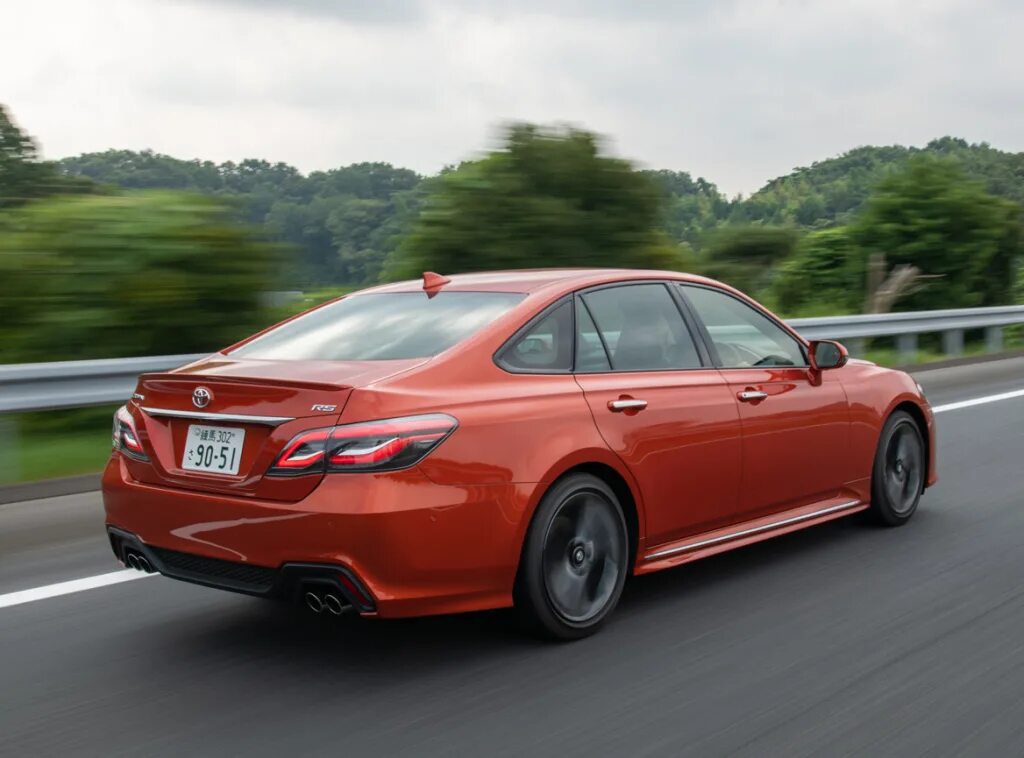 Toyota crown rs 2019 trd. Toyota crown rs. Тойота краун рс 2018. Тойота краун 2018. Тойота краун 2020.