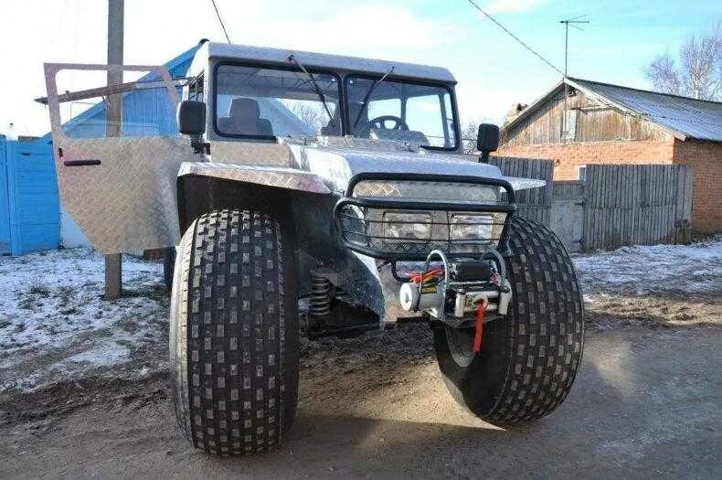 Болотоходы на шинах низкого давления самоделки. Вездеход болотоход. Самоделки вездеходы болотоход. Вездеход из ваз 2105 на шинах низкого давления. Москвич болотоход.